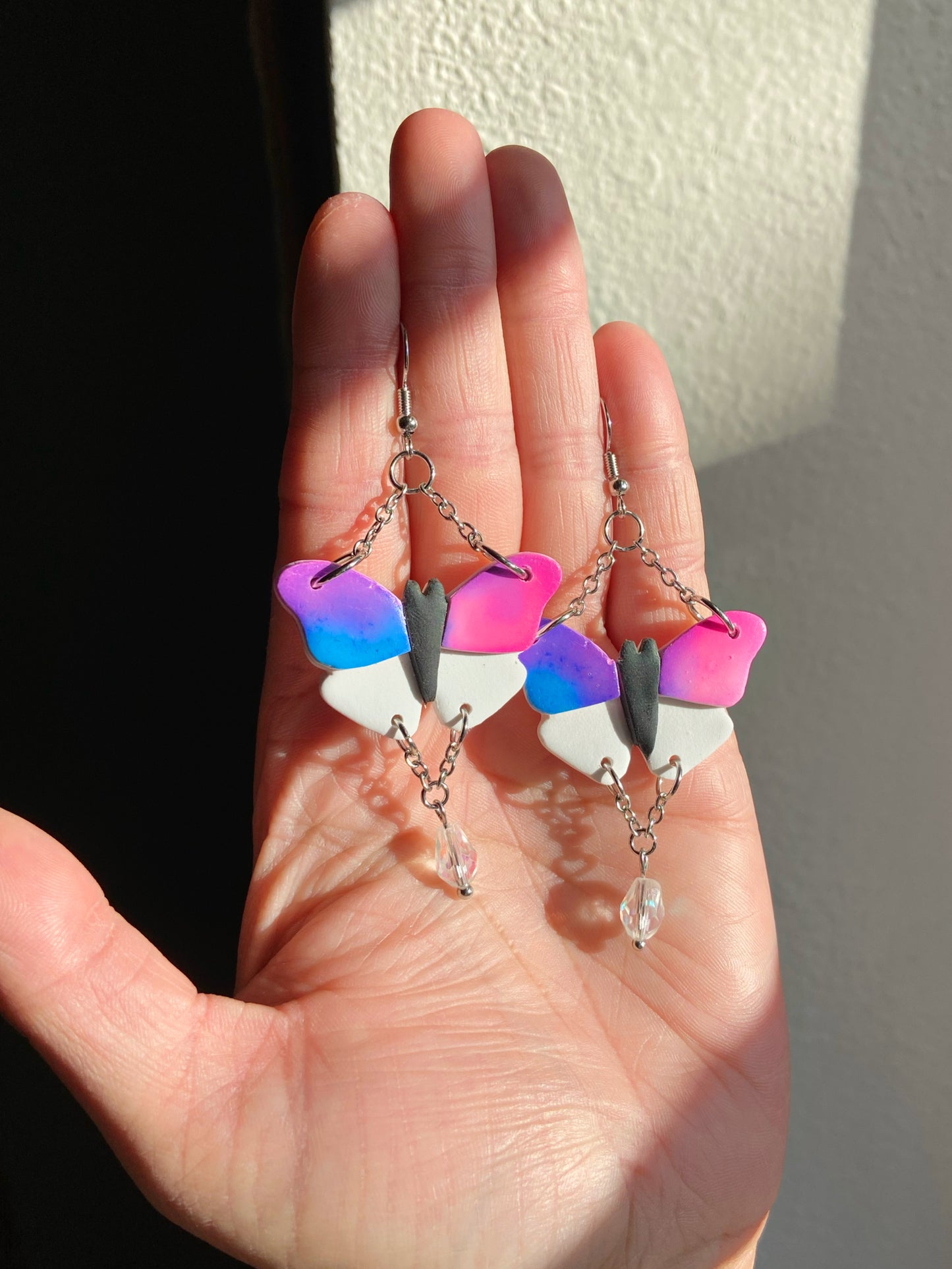 Tie Dye - Handmade butterfly earrings in pink & purple with a clear iridescent rainbow drop bead